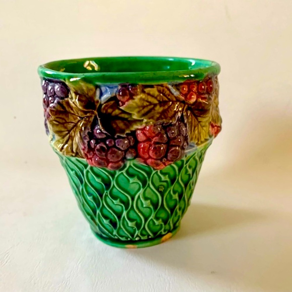 Coronet Czechoslovakia Registered Ceramic Jar